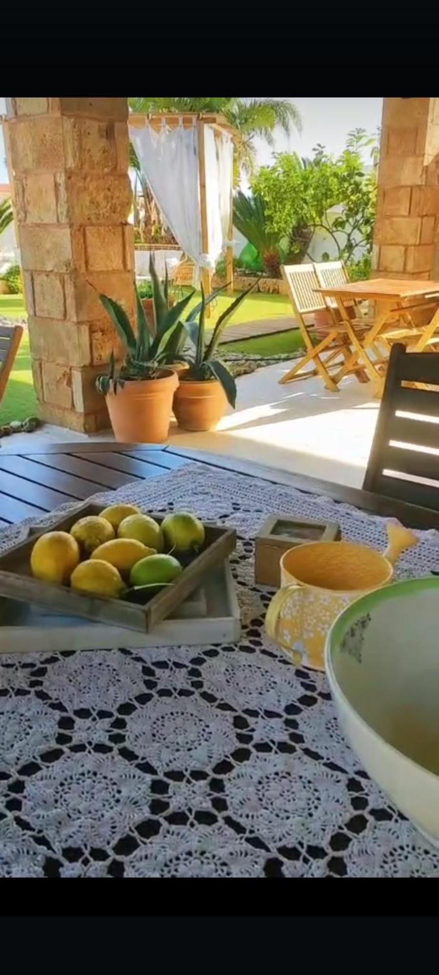 Li Brilli Panzió Felline Kültér fotó
